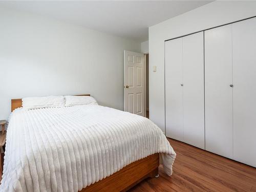 6-1535 Dingwall Rd, Courtenay, BC - Indoor Photo Showing Bedroom