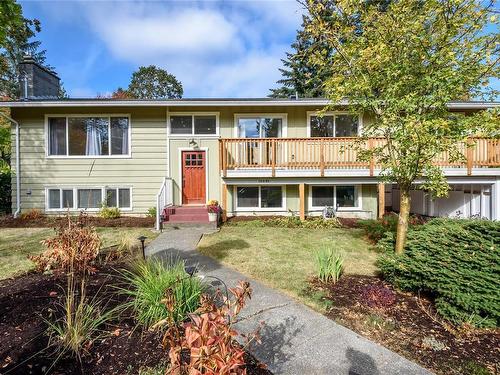 1664 Elm Ave, Comox, BC 