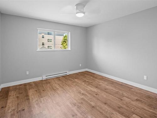 209-2555 Dingwall St, Duncan, BC - Indoor Photo Showing Other Room