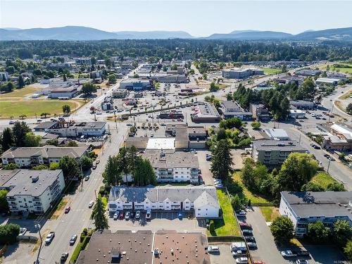 209-2555 Dingwall St, Duncan, BC - Outdoor With View