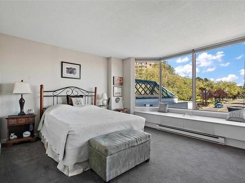 400-636 Montreal St, Victoria, BC - Indoor Photo Showing Bedroom