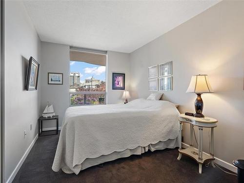 400-636 Montreal St, Victoria, BC - Indoor Photo Showing Bedroom