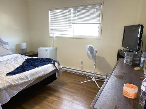 1425 Cowley Street, Merritt, BC - Indoor Photo Showing Bedroom