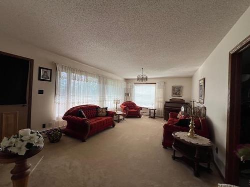 2187 Hwy 602, Fort Frances, ON - Indoor Photo Showing Living Room