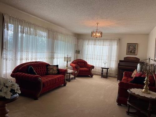 2187 Hwy 602, Fort Frances, ON - Indoor Photo Showing Living Room