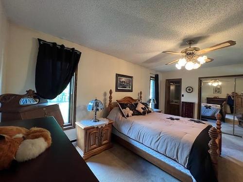 2187 Hwy 602, Fort Frances, ON - Indoor Photo Showing Bedroom