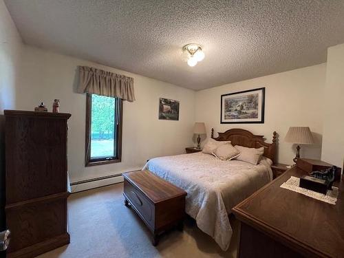 2187 Hwy 602, Fort Frances, ON - Indoor Photo Showing Bedroom