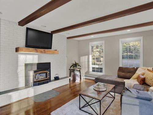 282 Mount Baldy Road, Thunder Bay, ON - Indoor Photo Showing Living Room With Fireplace