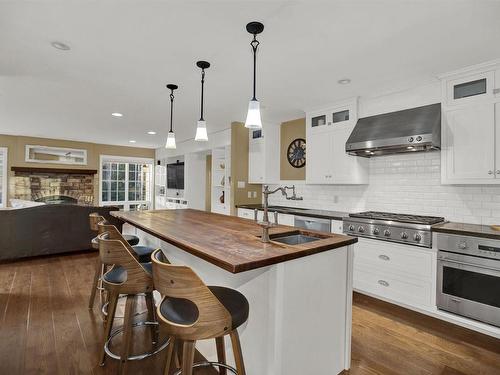 282 Mount Baldy Road, Thunder Bay, ON - Indoor Photo Showing Kitchen With Upgraded Kitchen