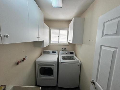 2371 Tranquille Rd, Kamloops, BC - Indoor Photo Showing Laundry Room