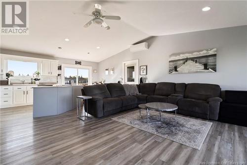 459 Chemin Bas Cap Pele, Cap-Pelé, NB - Indoor Photo Showing Living Room