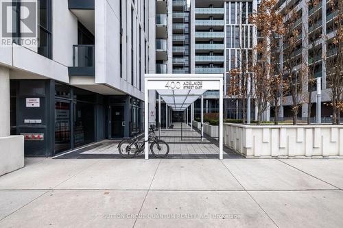 Lph03 - 400 Adelaide Street E, Toronto, ON - Outdoor With Balcony With Facade