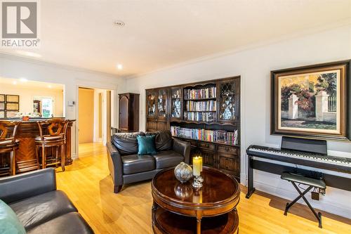 25 Halifax Street, St. John'S, NL - Indoor Photo Showing Living Room