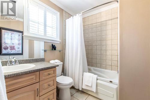 25 Halifax Street, St. John'S, NL - Indoor Photo Showing Bathroom