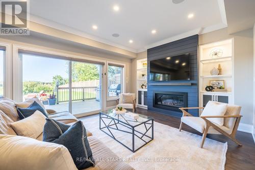 22 Mitchell Avenue, Whitchurch-Stouffville, ON - Indoor Photo Showing Living Room With Fireplace