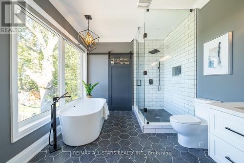 22 Mitchell Avenue, Whitchurch-Stouffville, ON - Indoor Photo Showing Bathroom