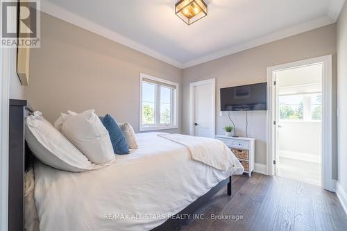 22 Mitchell Avenue, Whitchurch-Stouffville, ON - Indoor Photo Showing Bedroom