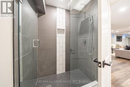 22 Mitchell Avenue, Whitchurch-Stouffville, ON - Indoor Photo Showing Bathroom