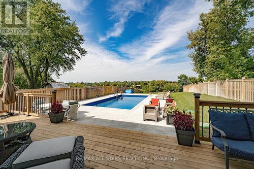 22 Mitchell Avenue, Whitchurch-Stouffville, ON - Outdoor With In Ground Pool With Deck Patio Veranda