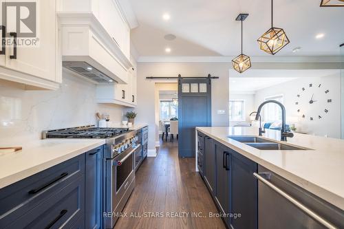 22 Mitchell Avenue, Whitchurch-Stouffville, ON - Indoor Photo Showing Kitchen With Double Sink With Upgraded Kitchen