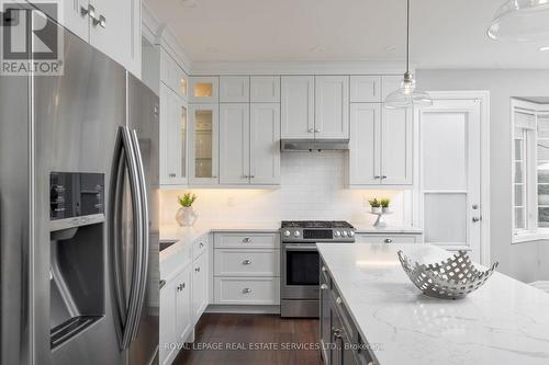 2457 Clayborne Place, Oakville, ON - Indoor Photo Showing Kitchen With Stainless Steel Kitchen With Upgraded Kitchen