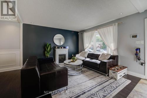 191 Williamson Drive, Haldimand, ON - Indoor Photo Showing Living Room With Fireplace