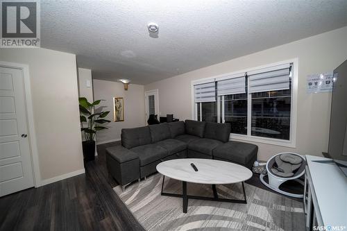 49B 5635 Aerodrome Road, Regina, SK - Indoor Photo Showing Living Room