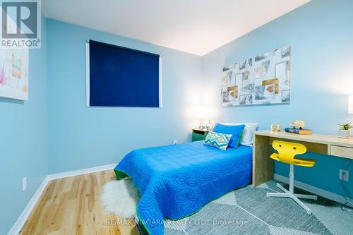 10 Dixie Avenue, Niagara-On-The-Lake, ON - Indoor Photo Showing Bedroom