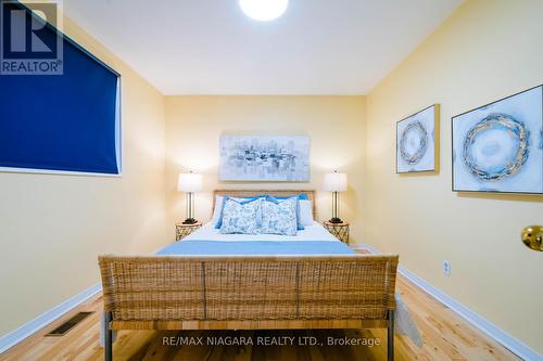 10 Dixie Avenue, Niagara-On-The-Lake, ON - Indoor Photo Showing Bedroom