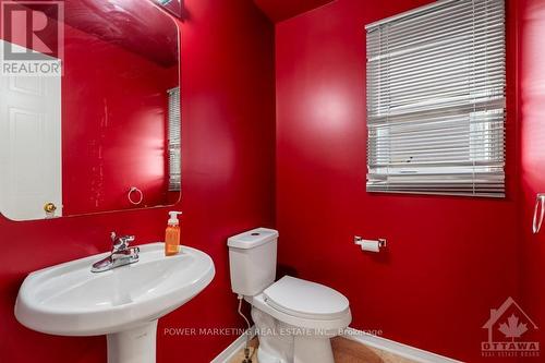 12 Fairpark Drive, Ottawa, ON - Indoor Photo Showing Bathroom