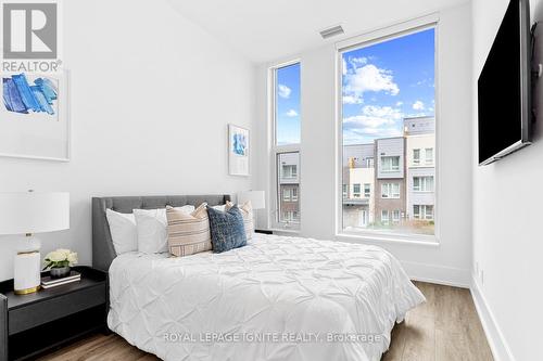 112 - 25 Adra Grado Way, Toronto, ON - Indoor Photo Showing Bedroom