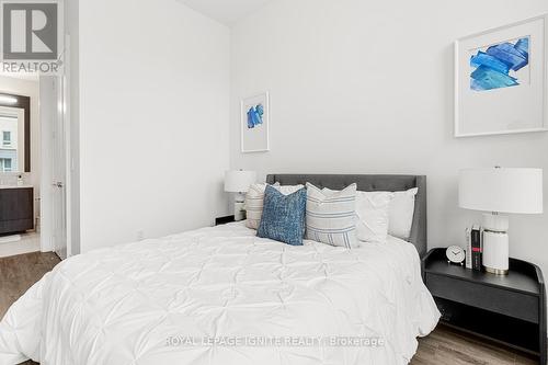 112 - 25 Adra Grado Way, Toronto, ON - Indoor Photo Showing Bedroom