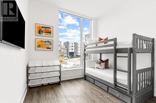 112 - 25 Adra Grado Way, Toronto, ON - Indoor Photo Showing Bedroom