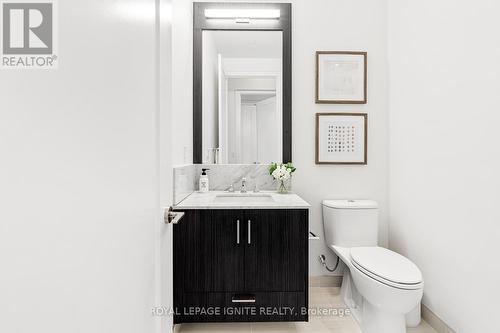 112 - 25 Adra Grado Way, Toronto, ON - Indoor Photo Showing Bathroom