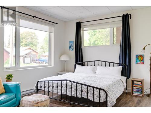 617 Harold Street, Slocan, BC - Indoor Photo Showing Bedroom