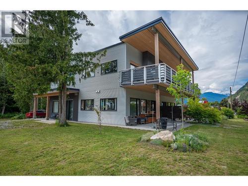 617 Harold Street, Slocan, BC - Outdoor