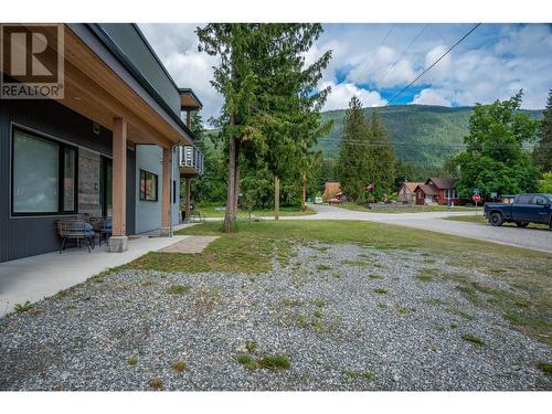 617 Harold Street, Slocan, BC - Outdoor