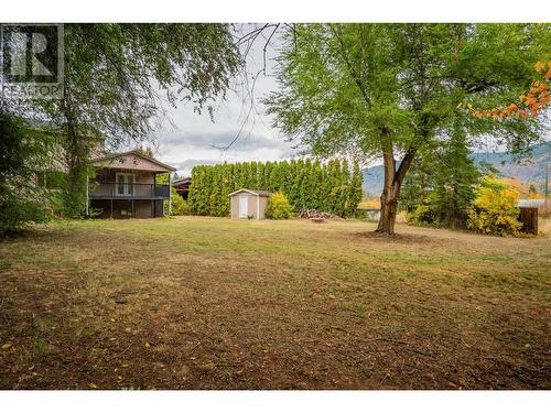 402 Beresford  Crescent, Castlegar, BC - Outdoor