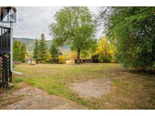 402 Beresford  Crescent, Castlegar, BC - Outdoor