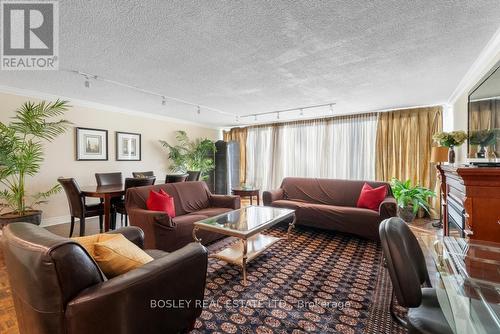 403 - 30 Wellington Street E, Toronto, ON - Indoor Photo Showing Living Room