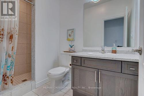 11 Luzon Avenue, Markham, ON - Indoor Photo Showing Bathroom