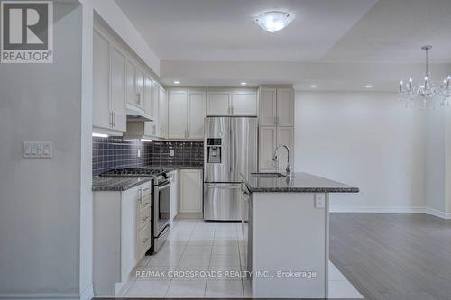 11 Luzon Avenue, Markham, ON - Indoor Photo Showing Kitchen With Upgraded Kitchen