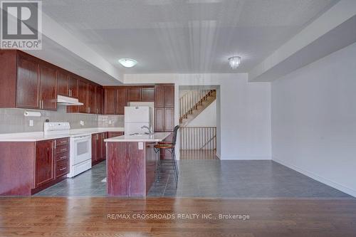 11 Luzon Avenue, Markham, ON - Indoor Photo Showing Kitchen