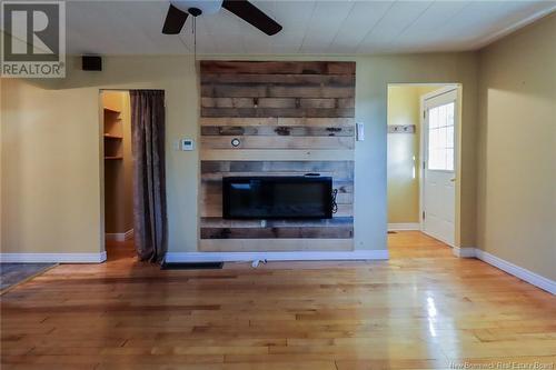 24 Topeka Street, Saint John, NB - Indoor Photo Showing Living Room