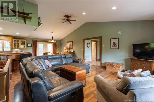 65 Canada Street, Fredericton, NB - Indoor Photo Showing Living Room