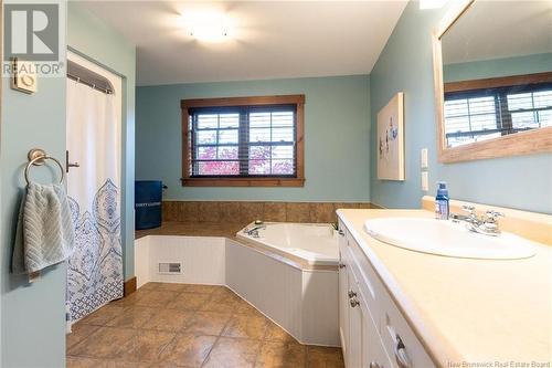 65 Canada Street, Fredericton, NB - Indoor Photo Showing Bathroom