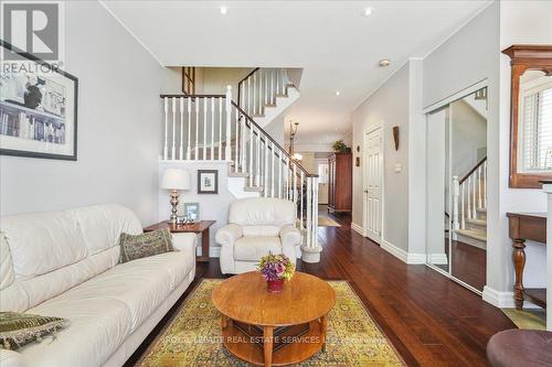 2426 The Promenade, Oakville, ON - Indoor Photo Showing Living Room