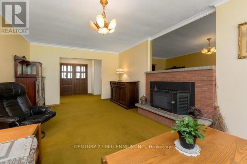 1264 Olde Base Line Road, Caledon, ON - Indoor Photo Showing Living Room With Fireplace