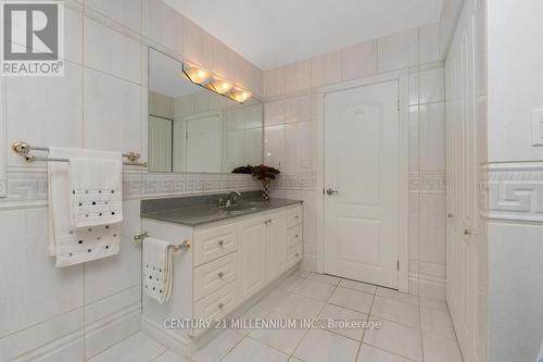 1264 Olde Base Line Road, Caledon, ON - Indoor Photo Showing Bathroom