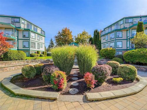 212-898 Vernon Ave, Saanich, BC - Outdoor With Facade